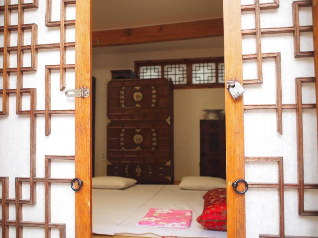 Eugene Hanok Culture Center Dongdaemun Сеул Номер фото