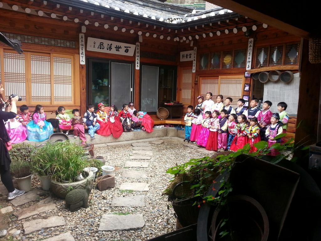 Eugene Hanok Culture Center Dongdaemun Сеул Екстер'єр фото