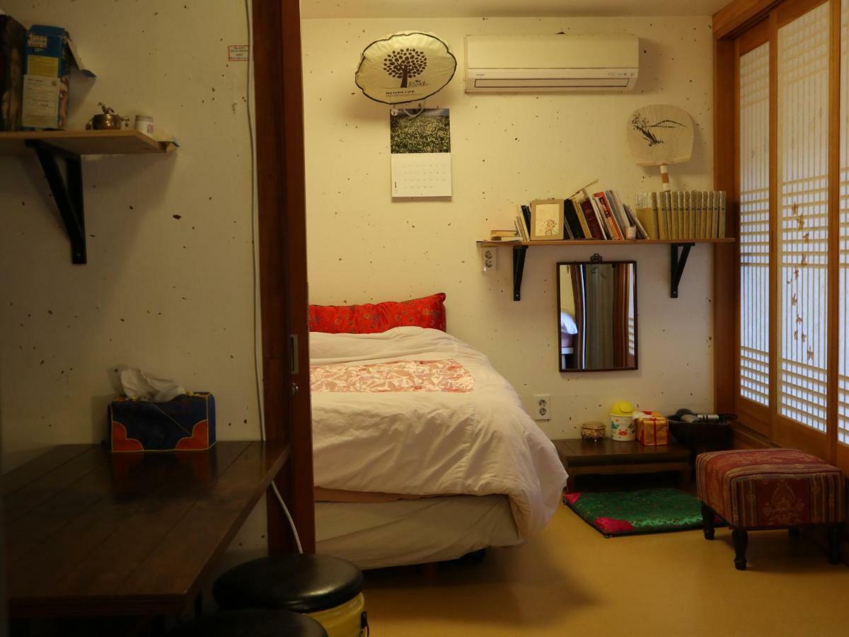 Eugene Hanok Culture Center Dongdaemun Сеул Екстер'єр фото